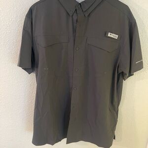 Columbia Men's Dark Gray Casual Button Down Shirt